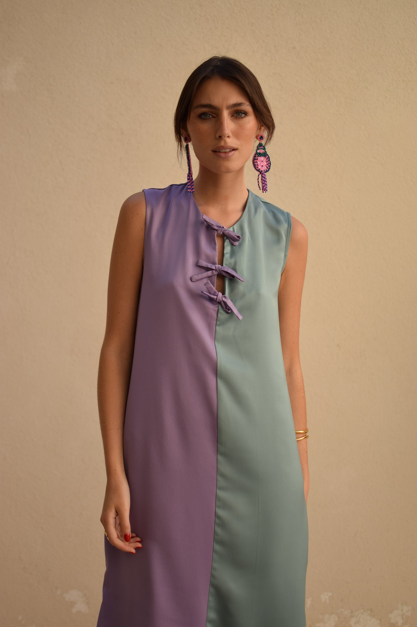 Vestido midi lilás e verde