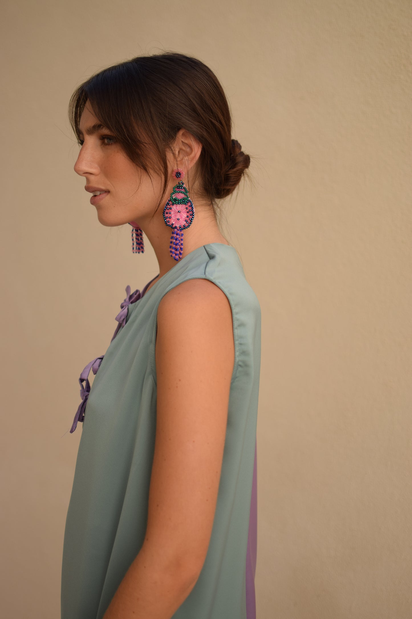 Vestido midi lilás e verde