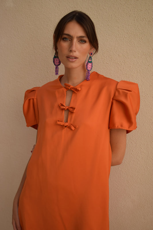 Vestido curto cor-de-laranja